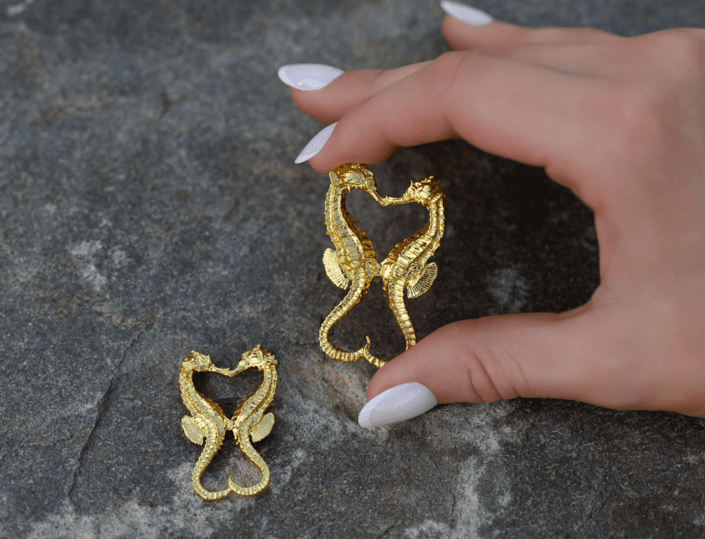 Kissing Sea Horse Pendant Jewelry Design | 24k Gold | .9999 Fine Gold - Image 4
