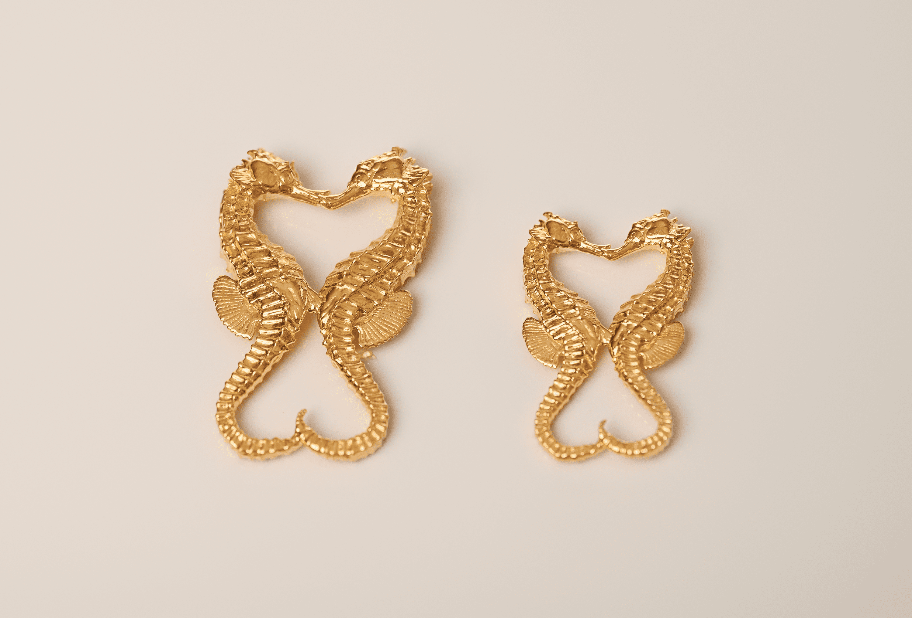 Kissing Sea Horse Pendant Jewelry Design | 24k Gold | .9999 Fine Gold