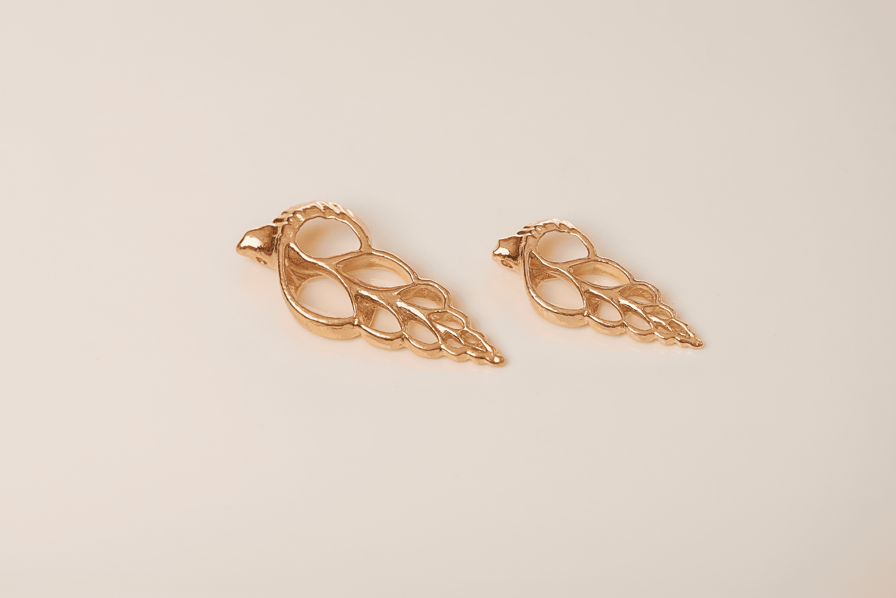 Sliced Shell Pendant Jewelry Design | 24k Gold | .9999 Fine Gold